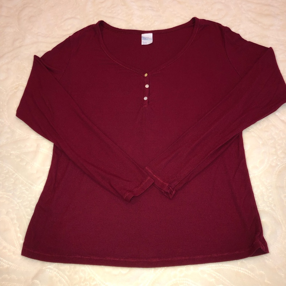 Stars Above Maroon Long Sleeve Top size L